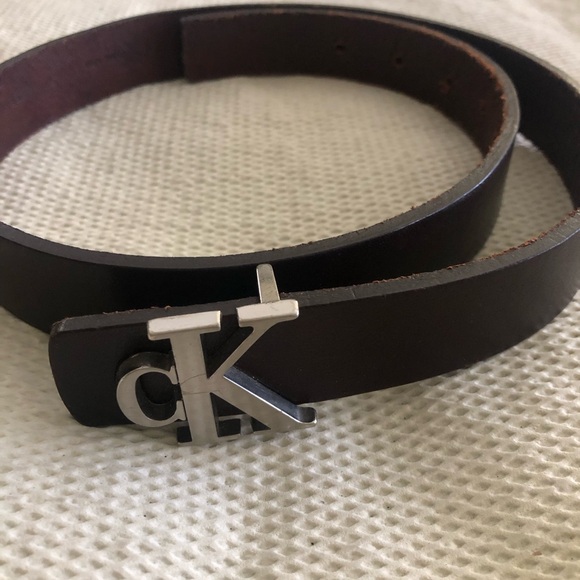 Calvin Klein women's skinny belt CK Monogram Buckle M.  33-1/2 Long, 1” wide. - Picture 1 of 6